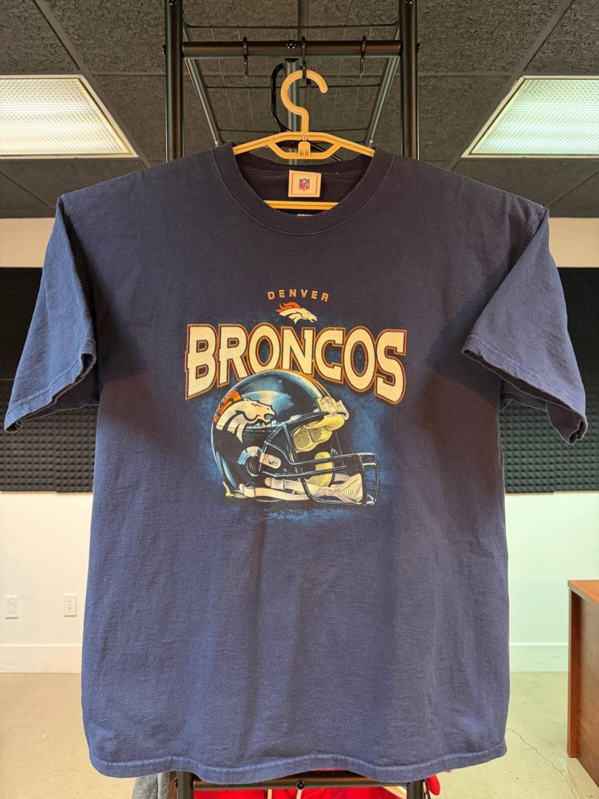 Vintage Denver Broncos Helmet Graphic NFL T-Shirt Navy