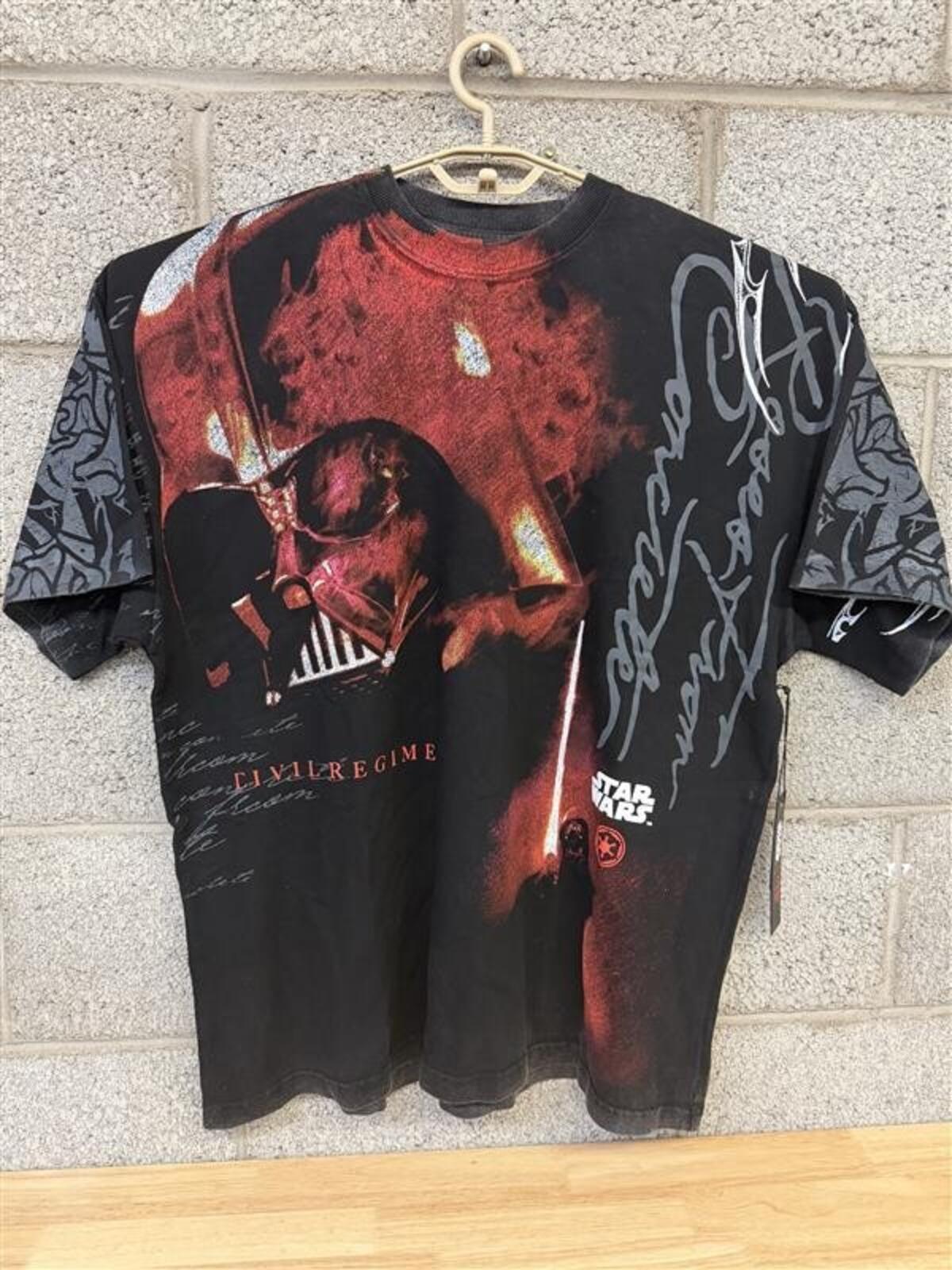 Civil Regime Star Wars Darth Vader Graphic Tee L