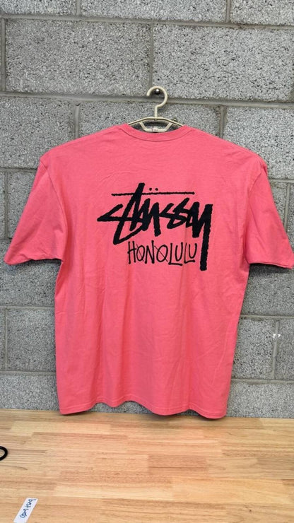 2020s Stussy Honolulu Pink Logo Graphic T-Shirt Cut Tag Mens XXL