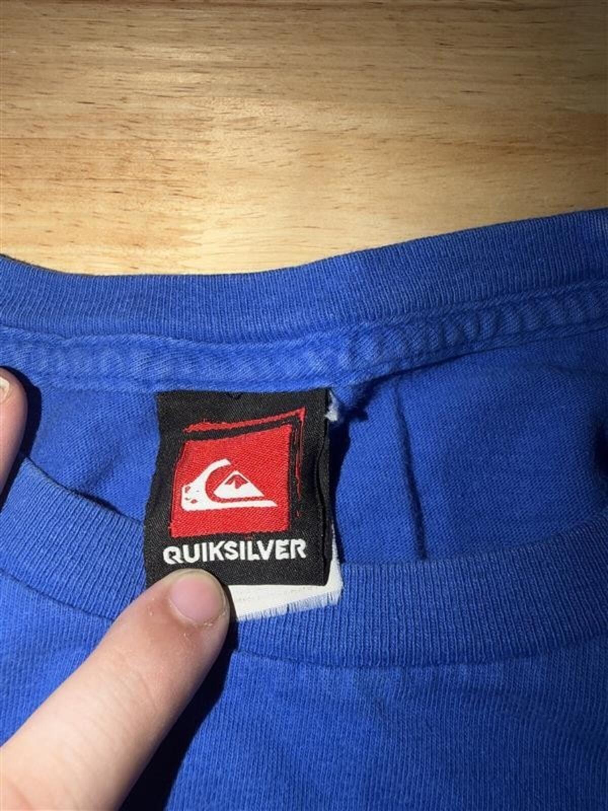 Quiksilver Graphic T-Shirt Size L 2010s Surf Skate Blue Logo