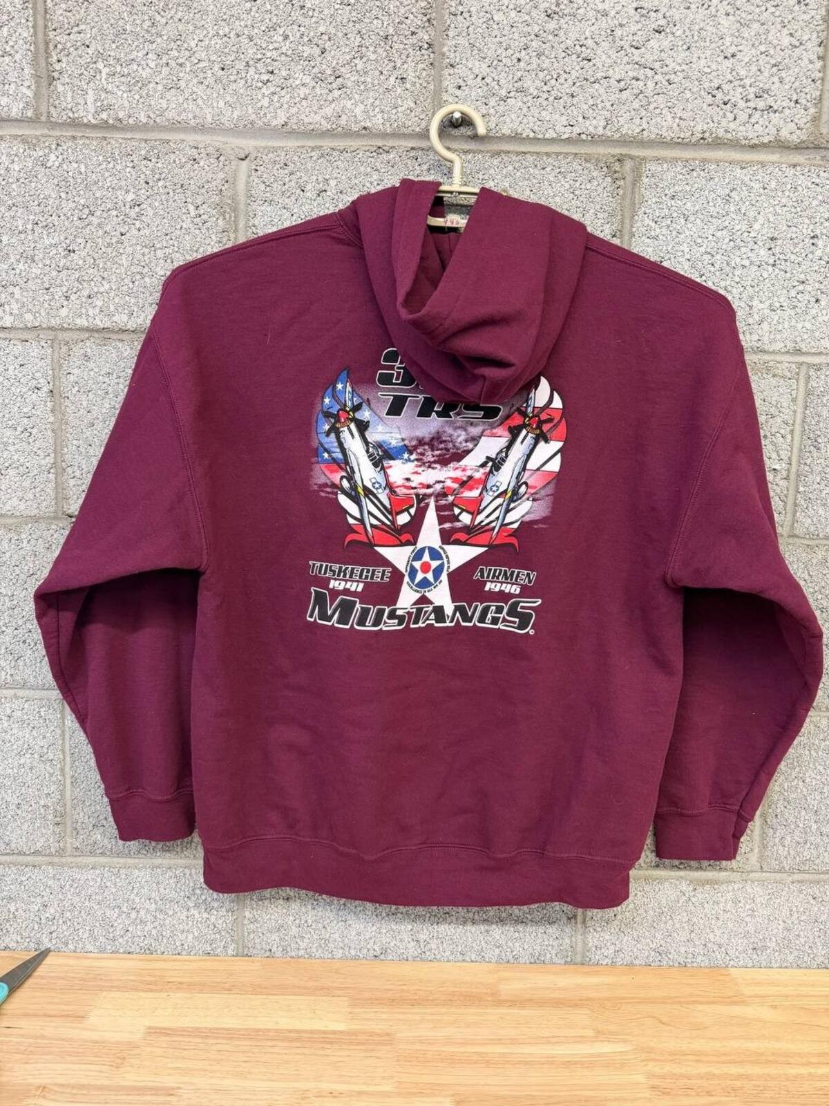 2010s USAF Tuskegee Airmen Mustangs Hoodie Military XL