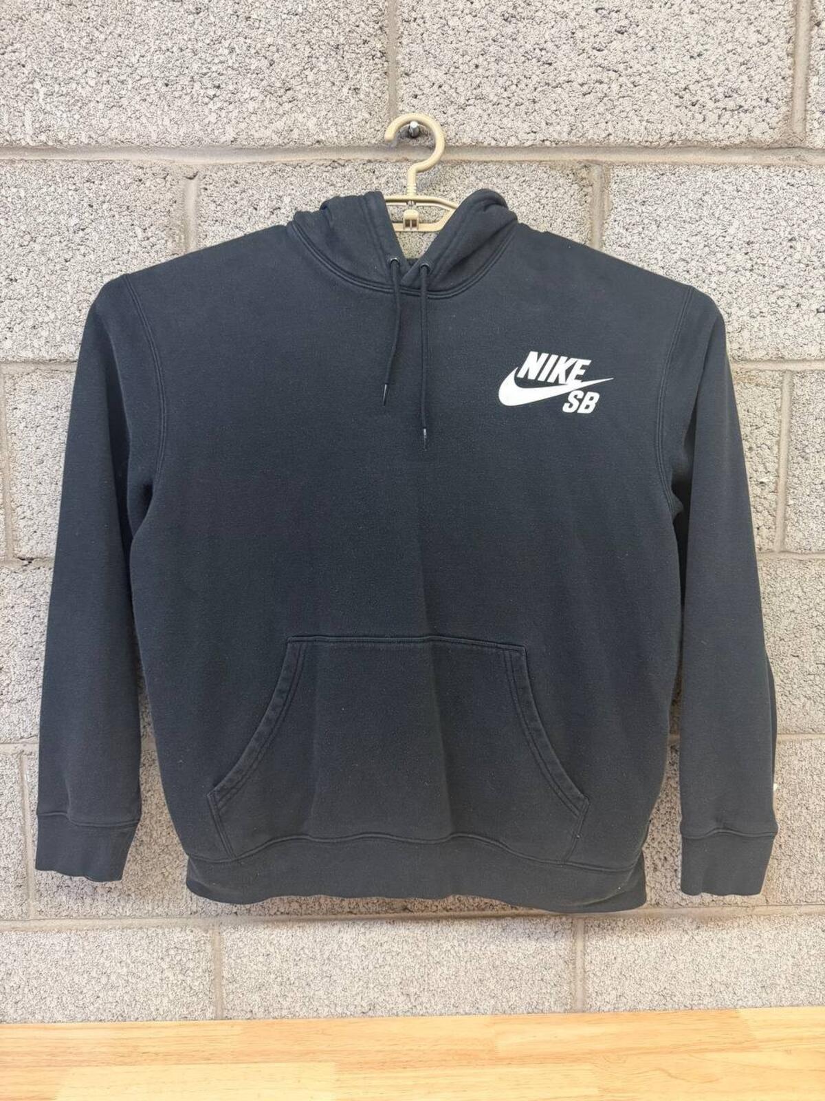 Nike SB Black Pullover Hoodie Medium Skate Y2K Streetwear